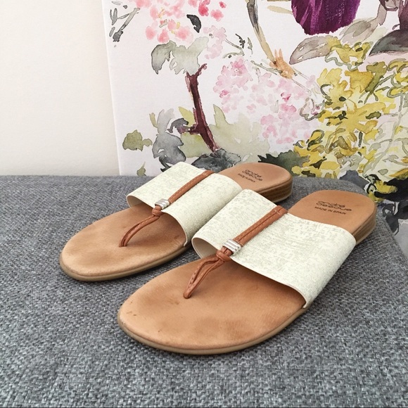andre assous nice sandals